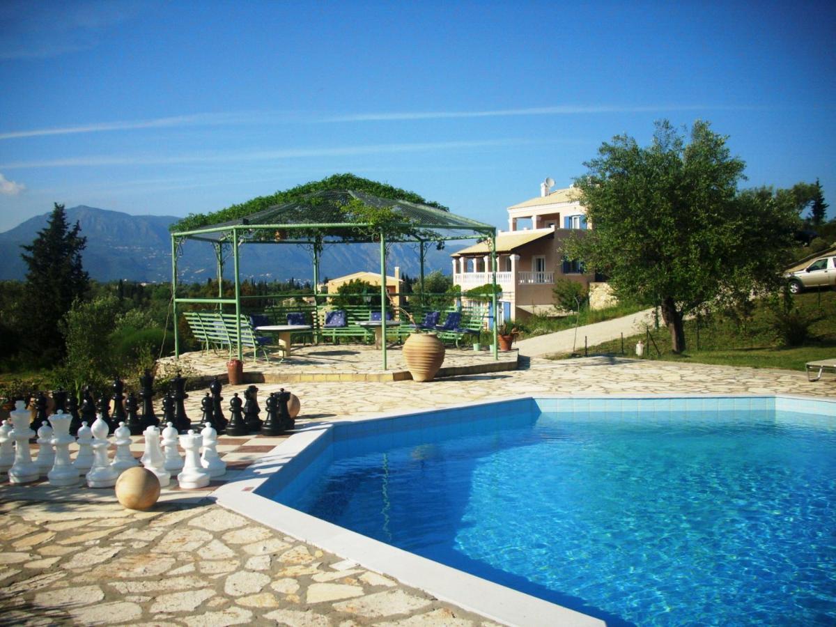 Mouse House Apartment Gouvia Exterior foto